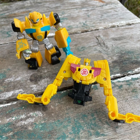 Transformers: Robots in Disguise Combiner Force Crash Combiner Beeside - Picture 1 of 6